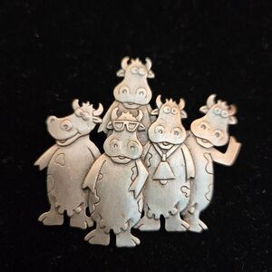 Signed JJ 1988 5 Laughing Cows Pin Brooch Pewter